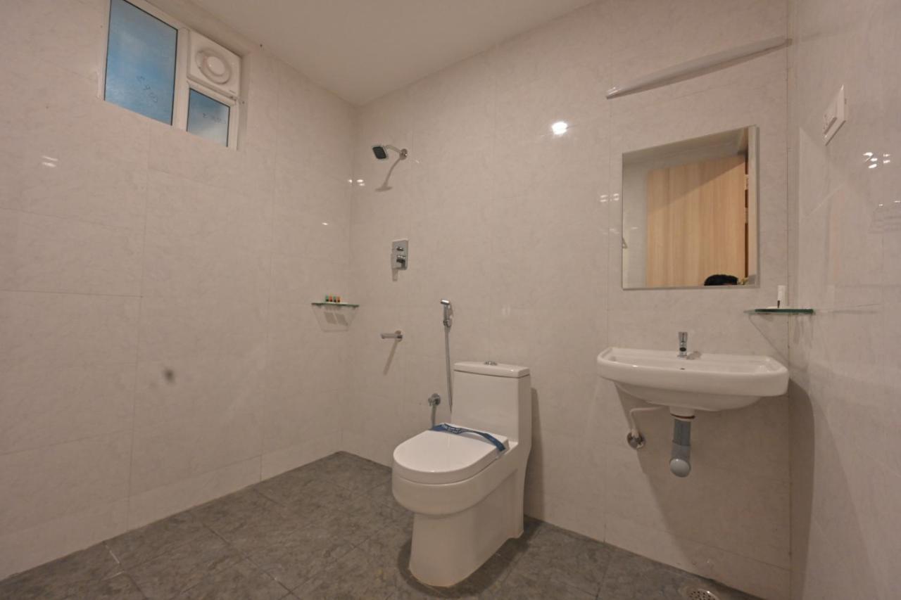 Cr Rivera Hotell Madurai Exteriör bild